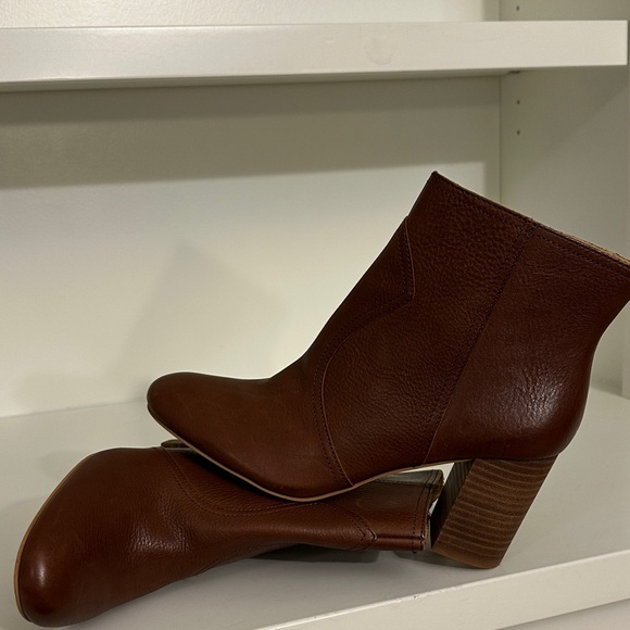 Lucky Brand Leather Ankle Boots - Picture 2 of 8